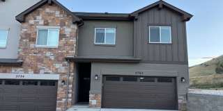 Gorgeous Views End Unit 3 Bed Townhome next to open space with views of Mountain Shadows Gorgeous Views End Unit 3 Bed Townhome next to open space with views of Mountain Shadows Gallery 1