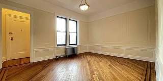 2049 E 17th St Apt D4 Gallery 1