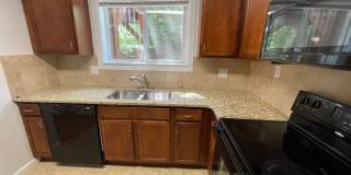Sweet Spot in Carrboro! Inviting, updated 3br 2ba condo...Walk to Weaver St. & minutes to UNC Sweet Spot in Carrboro! Inviting, updated 3br 2ba condo...Walk to Weaver St. & minutes to UNC Gallery 11