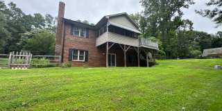 3BR/3.5BA plus bonus Full-Brick Ranch with Walkout Basement & Boat Slip Gallery 17