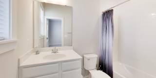 Fresh and Ready 4Bed/4.5Bath Beautiful 4 level TH + 2 Car Garage Gallery 26