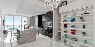 900 Biscayne Boulevard Gallery 23