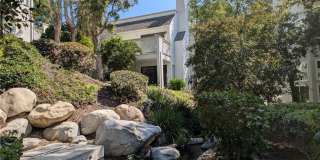 190 N SINGINGWOOD Street Gallery 1