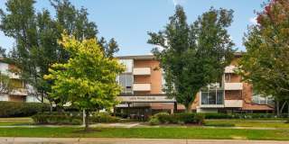 1301 N Western Avenue Gallery 1
