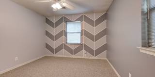 Charming 3-Bed, 1.5-Bath Home with 2-Car Garage Near NW 23rd & MacArthur Gallery 19