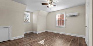 Spacious 1 Bedroom Duplex in Trinity Park, blocks from Duke! - Renovated & Pet Friendly Gallery 10