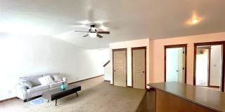 Beautiful 3 bedroom 2 1/2 bath townhouse in 4 Corners! Fenced backyard! Beautiful 3 bedroom 2 1/2 bath townhouse in 4 Corners! Fenced backyard! Gallery 6