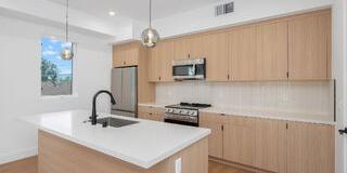 5248 Auckland Avenue Gallery 3