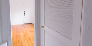 1515 E. 54th Street Gallery 27