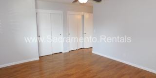 Wonderful Sierra Oaks 3bd/2ba Duplex with 2 Car Garage Gallery 29