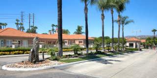 Beautiful and Highly Upgraded Furnished Home in the 55+ Community of Palmia! Gallery 40