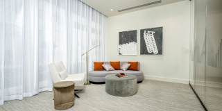 Magnus Brickell Gallery 7