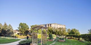 AMLI at Seven Bridges Gallery 33