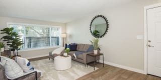 The Groves Gallery 8