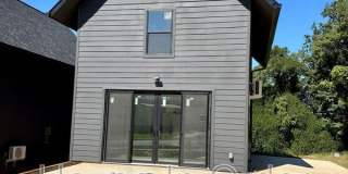 211 Cowan St Gallery 1