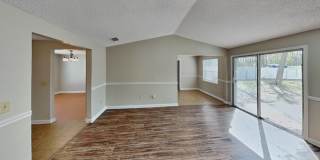 2626 Pinewood Boulevard Gallery 3