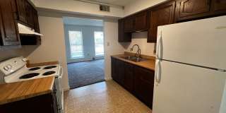 3 Bedroom/1.5 bathroom Duplex Gallery 38