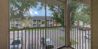 Park Lake — 1 Bed / 1 Bath + Den | Upstairs Condo | Brandon, FL Gallery 4