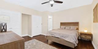 2400 Delmar Place Gallery 22