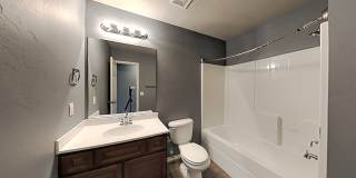Very Nice and Spacious 3 Bedroom 2 Bath Home in Mustang Schools Gallery 12