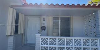 2752 SW 25th Ter Gallery 1