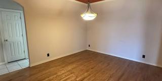 Stunning 3 bedroom, 3 bathroom Home in Desirable Jenks Neighborhood! Gallery 13
