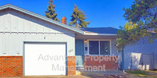 585 NW WALNUT Gallery 1