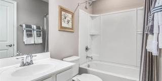 Room in 4 Bedroom Townhome at Pathfinder Wy Gallery 1