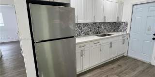 2620 NW 18th Ter Gallery 9