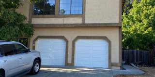 Spacious 5 bedroom 3.5 bath single family house - 1725 Tampico Court Gallery 1