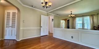 Charming House  with Large yard Gallery 24