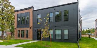 Forest Ave - Luxury Off-Campus Housing! Gallery 5