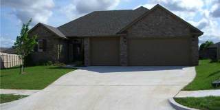 4 Bedrooms + 2.5Baths + 3Car + Cul-de-sac Lot + In Edmond Schools + Community Pool Gallery 1