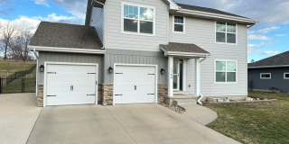 HUGE YARD!! 4 Bedroom, 3.5 Bath in Granger Gallery 1