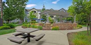 Broadleaf Apartments Gallery 16