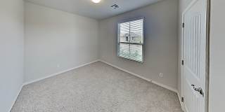 Beautiful 4 Bedroom, 2 Bathroom in Yukon School District Gallery 14