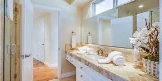 2 Bowie Road Gallery 29