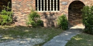 2116 Greenoaks Road - 1B Gallery 1
