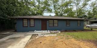 Fully Renovated 4 Bedroom Home with Fenced Yard – Available Now! Gallery 1