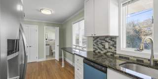 444 Ocean Boulevard Gallery 10