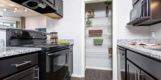 Lakeshore Apartments Gallery 9