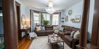 Massive 1,400 Sq Ft 1st-Floor Apartment – Park Views, In-Unit Laundry & Flexible Layout Gallery 1
