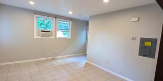 3 Barton St Apt 3 Gallery 4