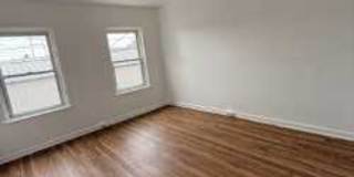 128 Lower Oak St Gallery 8