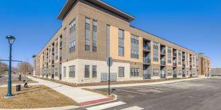 Pullman Pointe Gallery 48