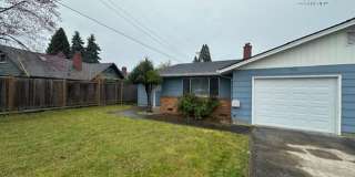 Must see 2 bedroom 1 bath Gallery 1