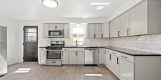 Stunning 2 bedroom home in Homestead available June 15! Gallery 1