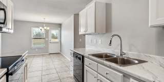 Haden Holly Station - Duplexes & Townhomes in Siloam Springs, AR Gallery 16