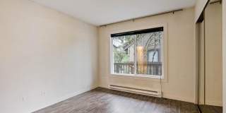 $500 off! Spacious 1-bdrm/1-bath condo in quiet neighborhood. Balcony, 2 parking spaces, fireplace, hot tub, & pool Gallery 34