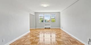 Pelham Park Gallery 14